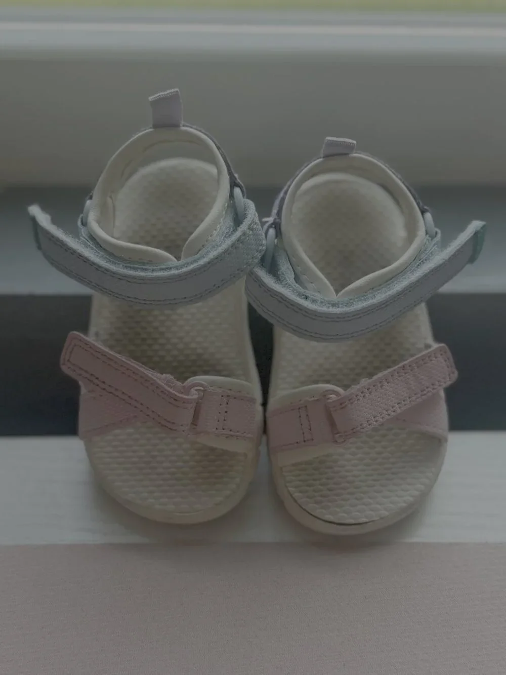 Pink & White Baby Girl Sandals Bow Strappy Size 4